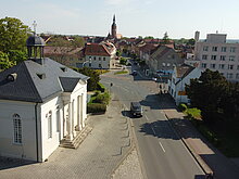 Luftaufnahme Paul-Gerhardt-Kapelle mit Blick Richtung Boulevard und Kirche